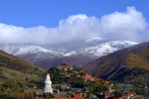 江山太原山之行：探索旅程与风景的交融